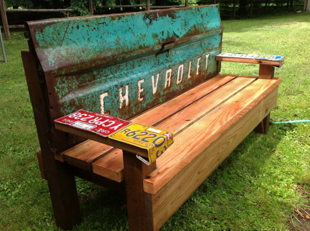 Old Tailgate Bench
